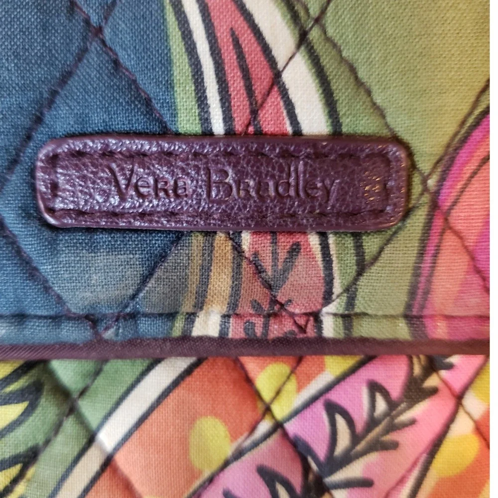 Vera Bradley Quilted Wristlet Wallet Vera Pattern Multi Color Green‎ Pink Purple
